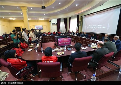 دیدار بازیکنان تیم ملی فوتسال بانوان با وزیر ورزش