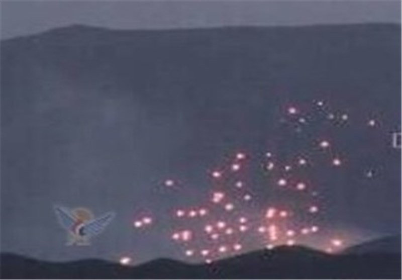 استفاده متجاوزان سعودی از بمب فسفری در مأرب یمن