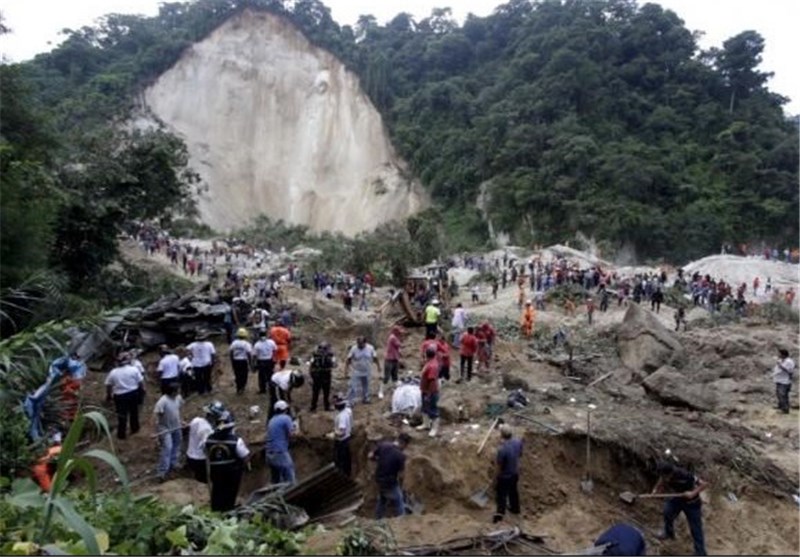 Hillside Collapses on Guatemalan Town, Killing 25, Hundreds Missing