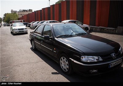 خروج خودروی حامل بابک زنجانی از محل دادگاه 