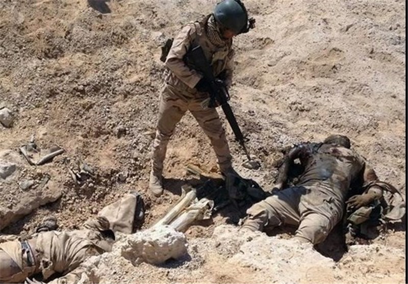 داعش 14 نفر از نیروهایش را اعدام کرد
