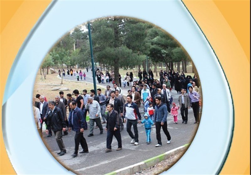 همایش پیاده‌روی خانوادگی در نقاط مختلف استان یزد برگزار شد