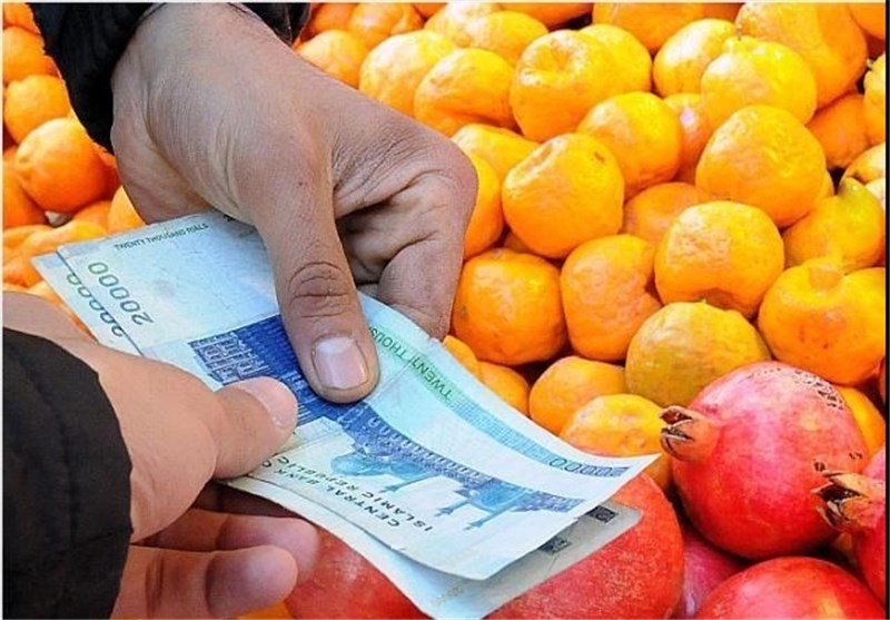 کاهش 70 درصدی قیمت برخی از میوه‌ها در بازار مشهد