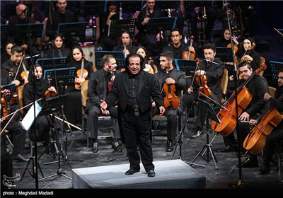 Photos: Tehran Symphony Orchestra Performs in Memory of Mina Crush Victims