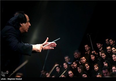 Photos: Tehran Symphony Orchestra Performs in Memory of Mina Crush Victims