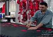فیلم/آماده سازی پرچم گنبد حرم امام حسین(ع) برای ماه محرم