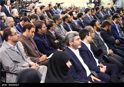 IRIB Managers, Personnel Meet Supreme Leader