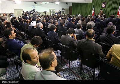 IRIB Managers, Personnel Meet Supreme Leader