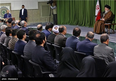 IRIB Managers, Personnel Meet Supreme Leader