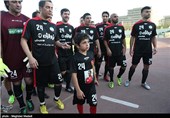 دیدار تیم‌های فوتبال یاران هادی و هنرمندان