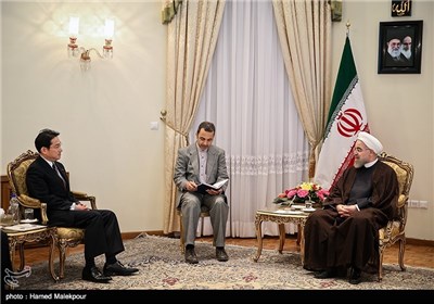 Iran’s President, Japan’s FM Meet in Tehran