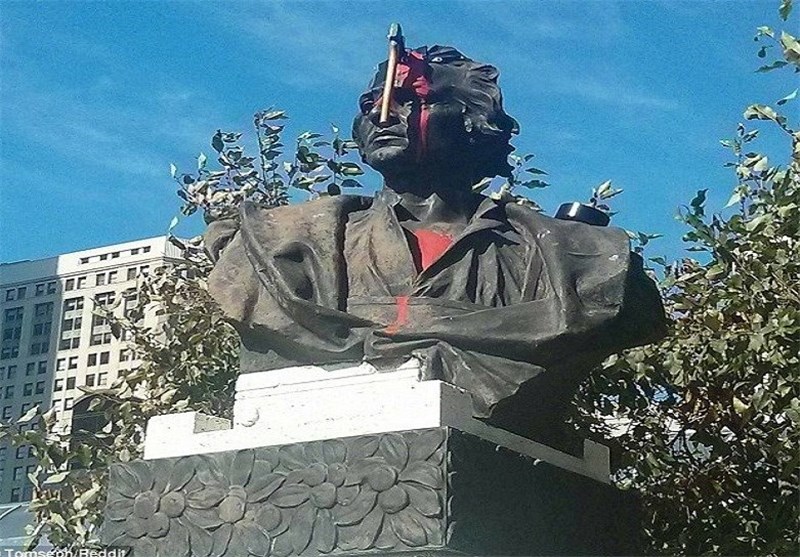 تخریب مجسمه «کریستف کلمب» در اعتراض به تباهی زندگی سرخ پوستان آمریکا + عکس