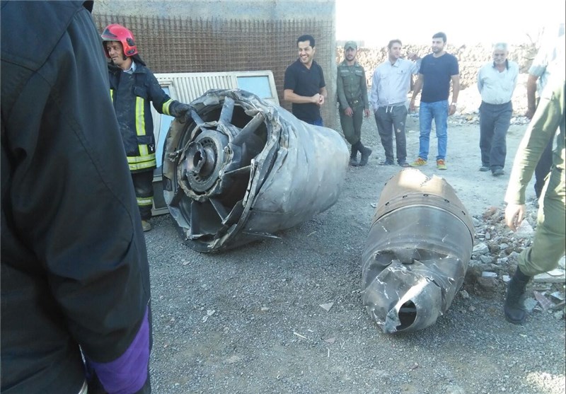 سقوط قطعات موتور بوئینگ 747 ماهان حوالی اسلام‌شهر + تصاویر
