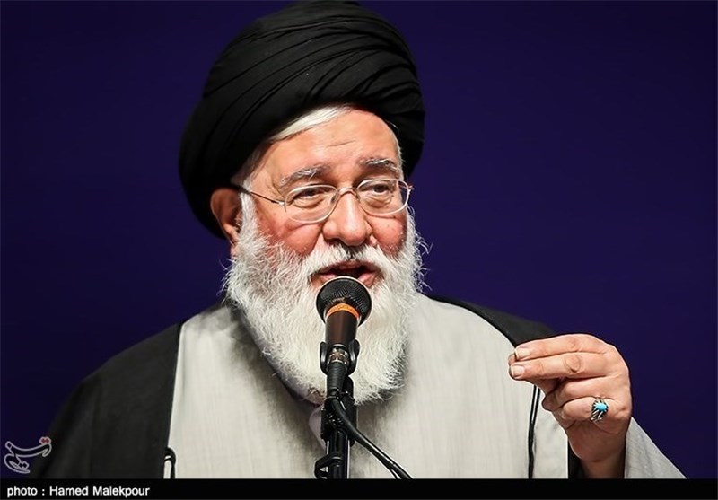 آیت‌الله علم‌الهدی: امروز تمام مبارزات در راستای استکبارستیزی ادامه نهضت عاشورا است