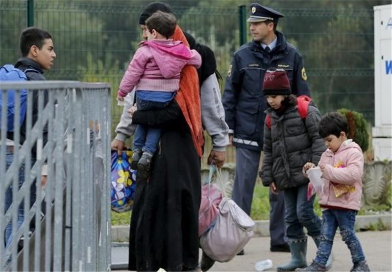 Croatia Diverts Migrants to Slovenia after Hungary Border Closure