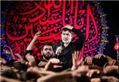 مداحی محمد طاهری داخل ضریح حضرت رقیه(س) +فیلم
