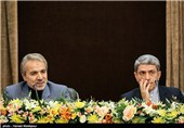 علی طیب‌نیا وزیر اقتصاد و محمدباقر نوبخت رئیس سازمان مدیریت و برنامه ریزی کشور در نشست تبیین سیاست‌های جدید اقتصادی دولت