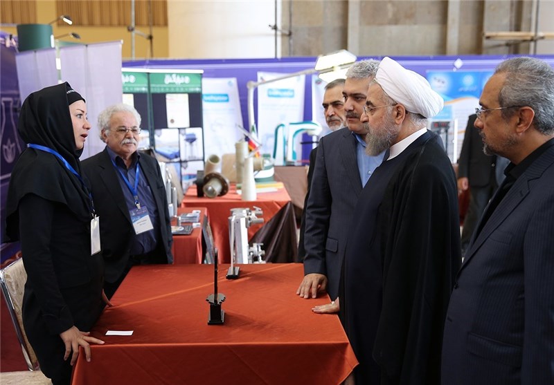 بازدید روحانی از نمایشگاه دستاوردهای شرکت‌های دانش بنیان اقتصادی