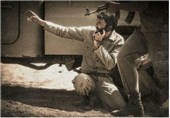 اولین تصویر از احمد متوسلیان در فیلم «ایستاده در غبار»