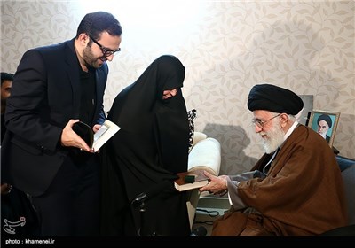 Photos: Leader Meets Family of Martyred General Hamedani - Photo news ...