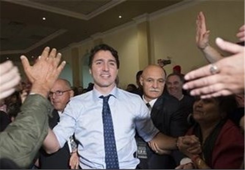 Canada&apos;s Trudeau Topples PM Harper in Shock Election Win