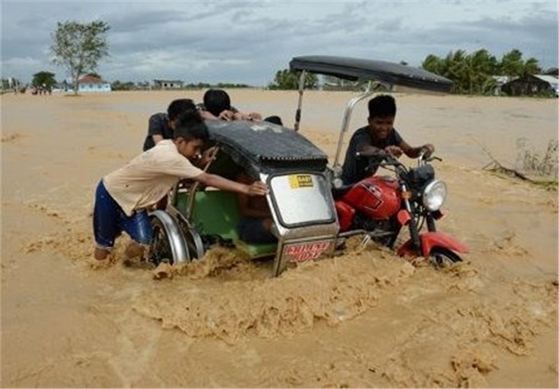 Typhoon Koppu Kills 9 in Philippines; Officials Fear Mudslides
