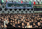 عزاداران حسینی در استان مرکزی نماز ظهر تاسوعا را به جماعت اقامه کردند
