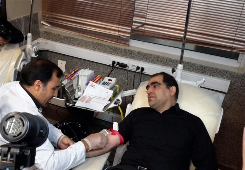 هاشمی خون اهدا کرد