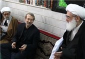 رئیس مجلس در مراسم عزاداری آیت‌الله نوری همدانی شرکت کرد