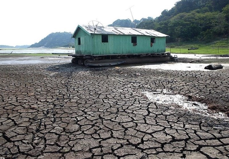 Zimbabwe Declares &apos;State of Disaster&apos; over Drought