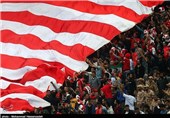 حاشیه بازی پرسپولیس - پارس جنوبی جم|خوشحالی هواداران پرسپولیس از شکست تراکتورسازی/ تشویق برانکو در حضور مربی تیم ملی