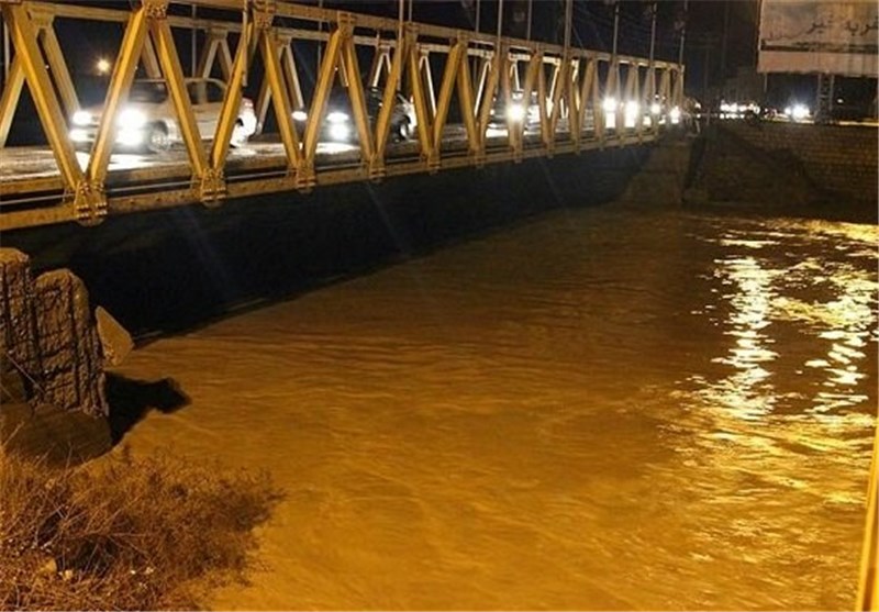 بارندگی به تاسیسات شهری بوشهر و گناوه خسارت زد