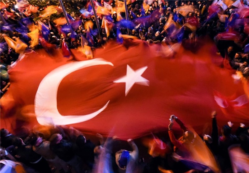 EU Says Turkish Vote Reaffirms People&apos;s &apos;Strong&apos; Democratic Commitment