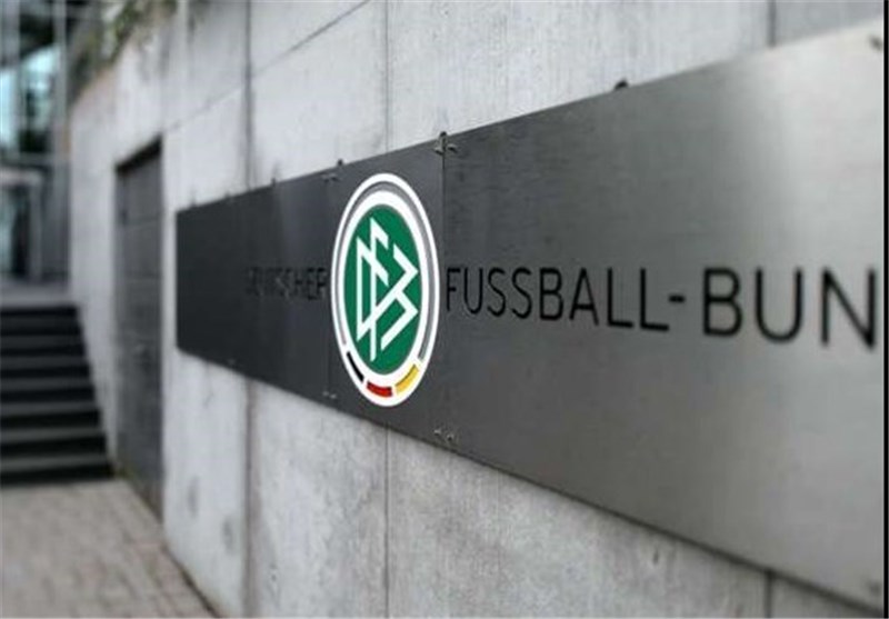 پلیس خانه نیزرباخ و مقر اتحادیه فوتبال آلمان را مورد تفتیش قرار داد