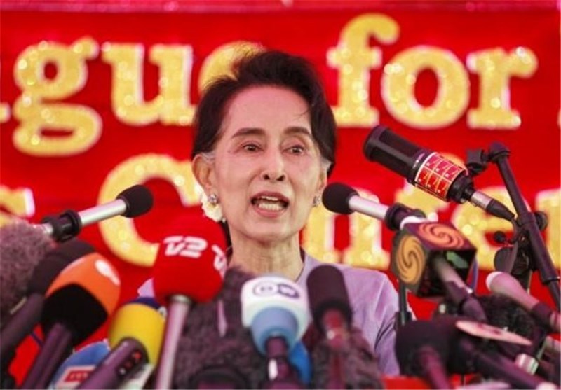 Myanmar&apos;s Suu Kyi Says Will Be above President in New Government