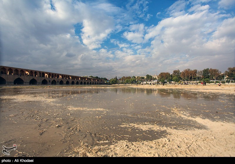 موقعیت آب در استان اصفهان بحرانی است