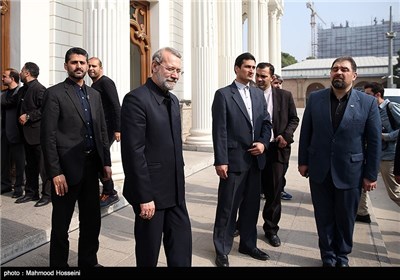 Iran’s Speaker Larijani, EP President Schulz Meet in Tehran