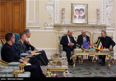 Iran’s Speaker Larijani, EP President Schulz Meet in Tehran