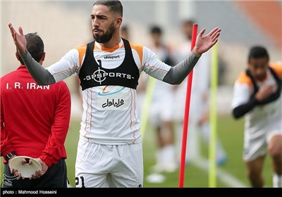 اشکان دژاگه در تمرین تیم ملی فوتبال