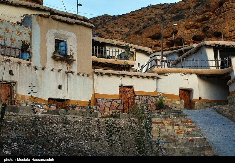 منابع مالی طرح روستایی توسعه کسب و کار در لرستان به 20 میلیارد تومان افزایش یابد