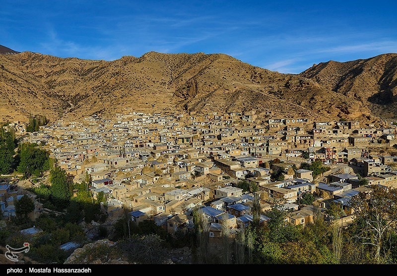 Iran&apos;s Farsian: A Village on Rooftops