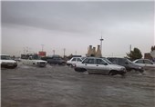 بارش شدید باران و آب‌گرفتگی مدارس 5 شهرستان استان فارس را تعطیل کرد