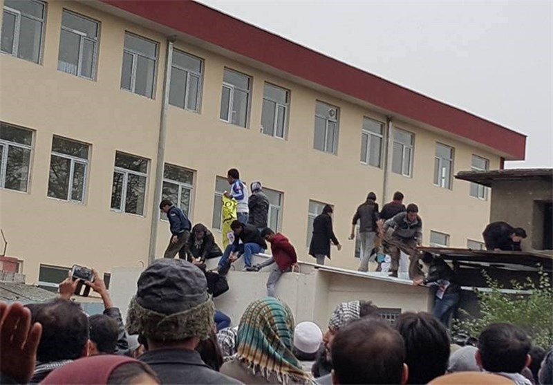 نمایندگان معترضان کابل برای مذاکره وارد ارگ ریاست‌جمهوری افغانستان شدند