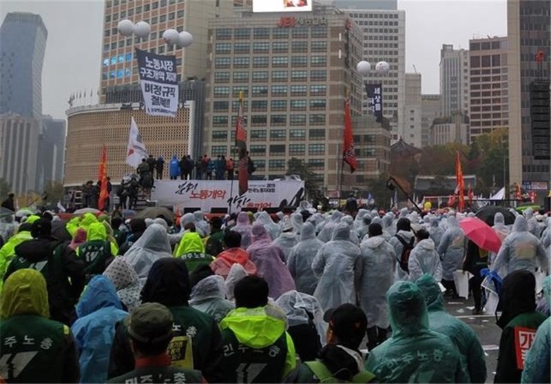 Thousands March in New Anti-Government Rally in S. Korea