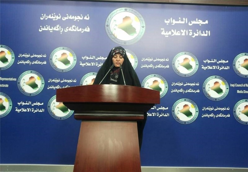 برلمانیة عراقیة : بارزانی یلعب بالنار وینفذ مؤامرة ستجلب له عواقب وخیمة وما حصل فی طوزخورماتو مشهد هولیودی