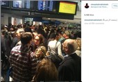 عکس نیما شاهرخ‌شاهی از فرودگاه پاریس بعد از حوادث تروریستی
