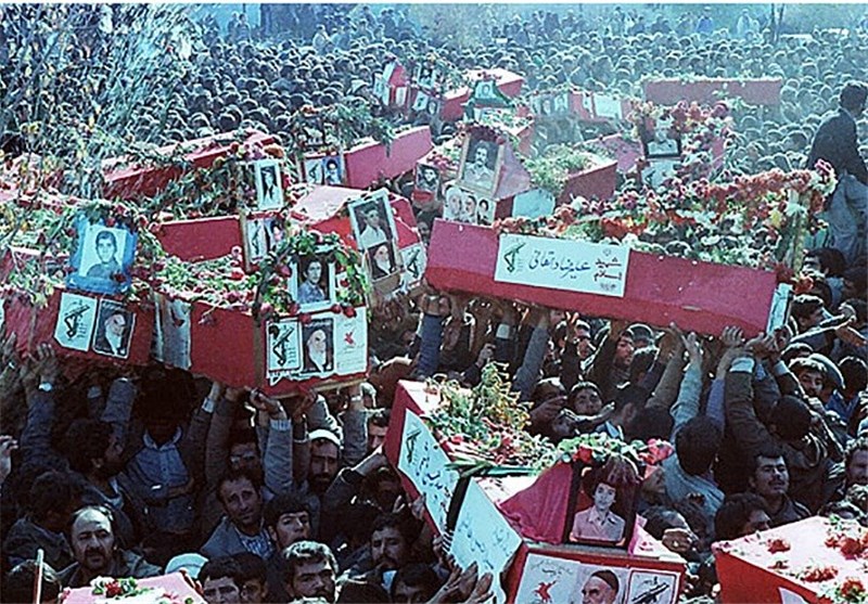 25 آبان؛ رویش فداکاری نسل اول انقلاب در اصفهان