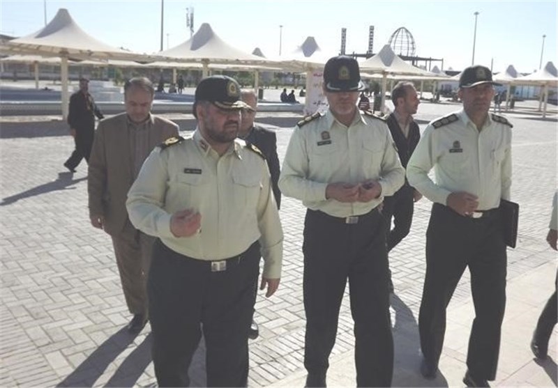 زائران از رها کردن خودرو در مرز مهران خودداری کنند/استقرار تیم‌های تقویتی پلیس آگاهی در مهران