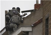 محاصره منزل طراح حملات تروریستی پاریس توسط پلیس بلژیک + تصاویر