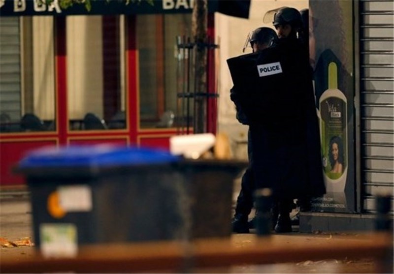 Gunfire Erupts in Paris as Police Hunt Fugitives